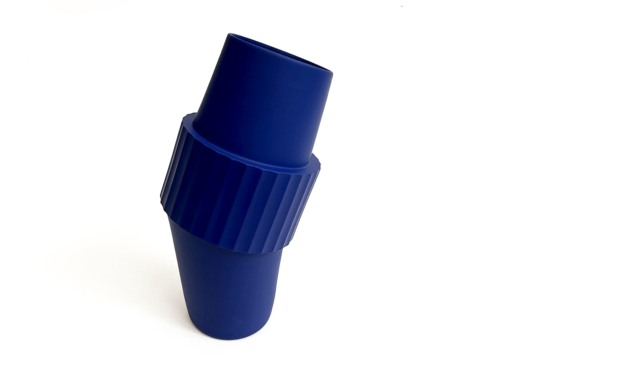 Objecten > Gekleurd porselein